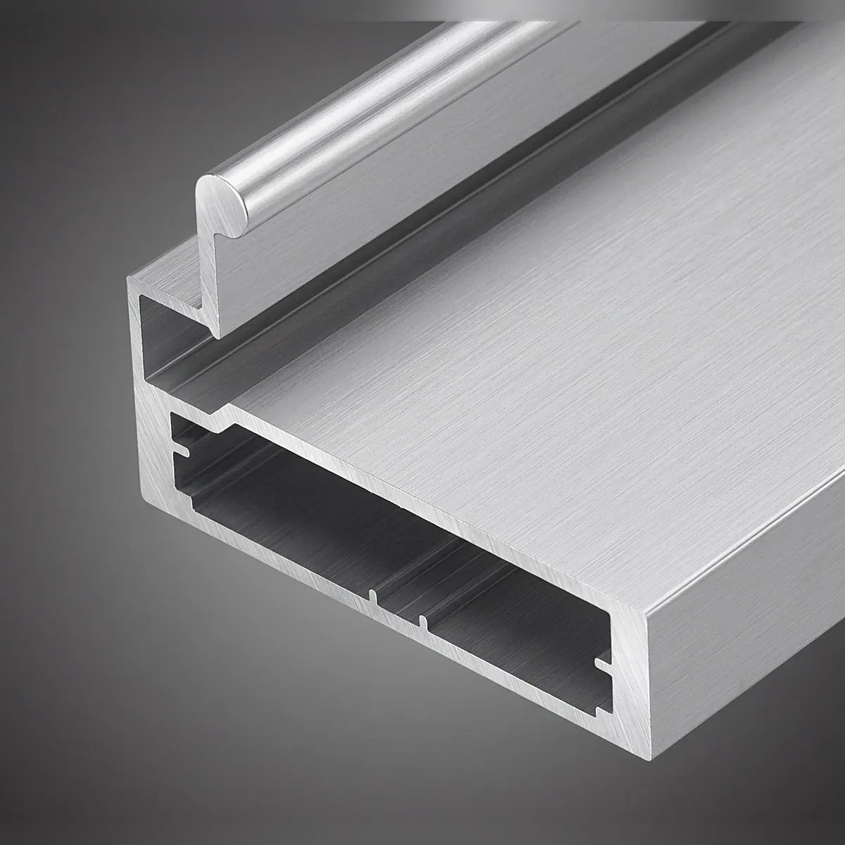 Second view of the 50 mm aluminium profile with handle, showing the section and handle lip